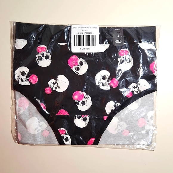 ❤️NWT VINTAGE TORRID BUBBLEGUM SKULL PRINT HIPSTER PANTY - PLUS SIZE - Picture 4 of 8